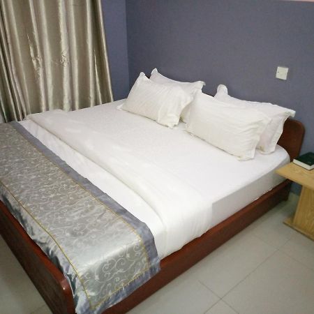 Glorious Hotel & Suites Ikotun Kültér fotó