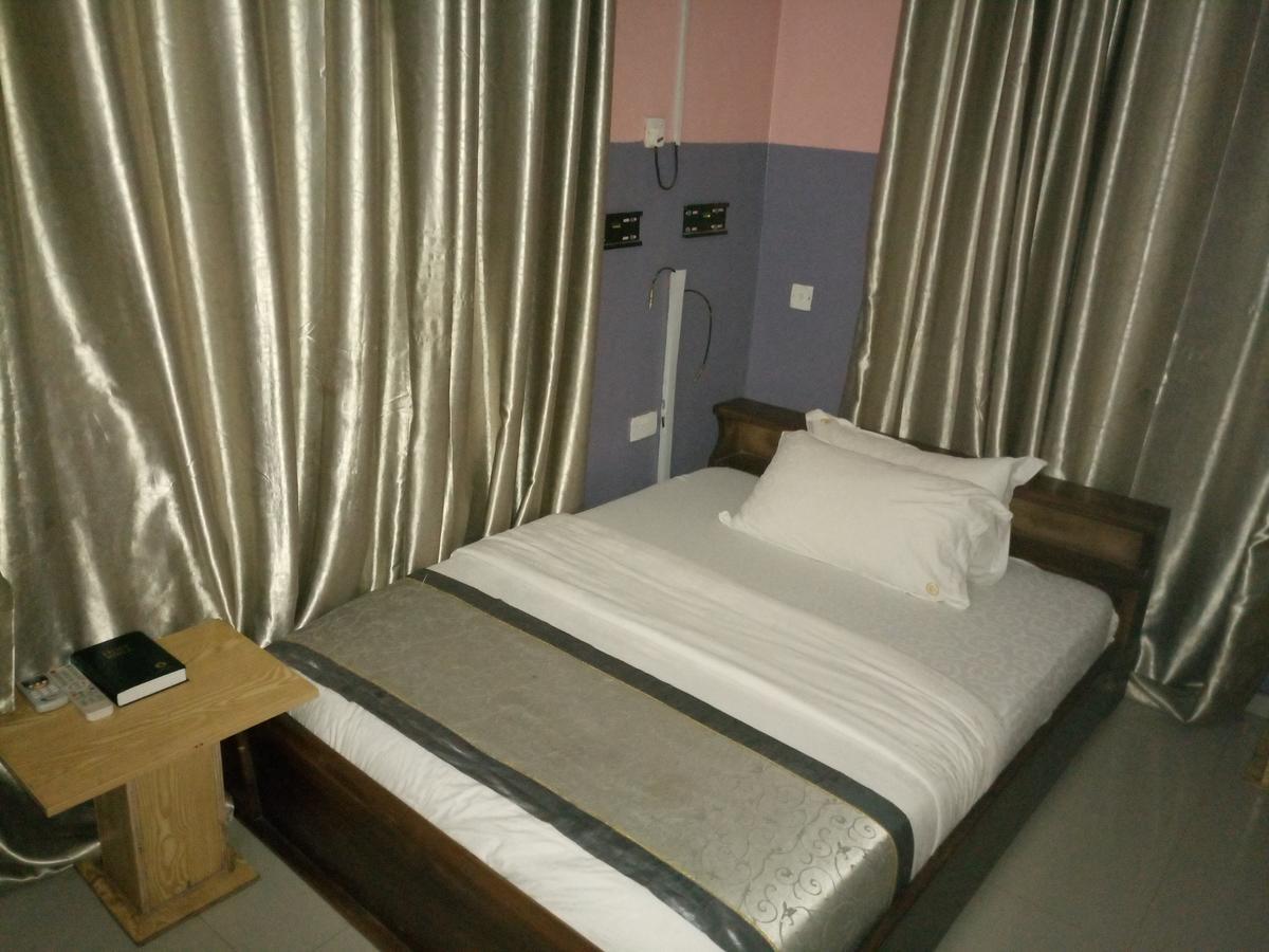 Glorious Hotel & Suites Ikotun Kültér fotó
