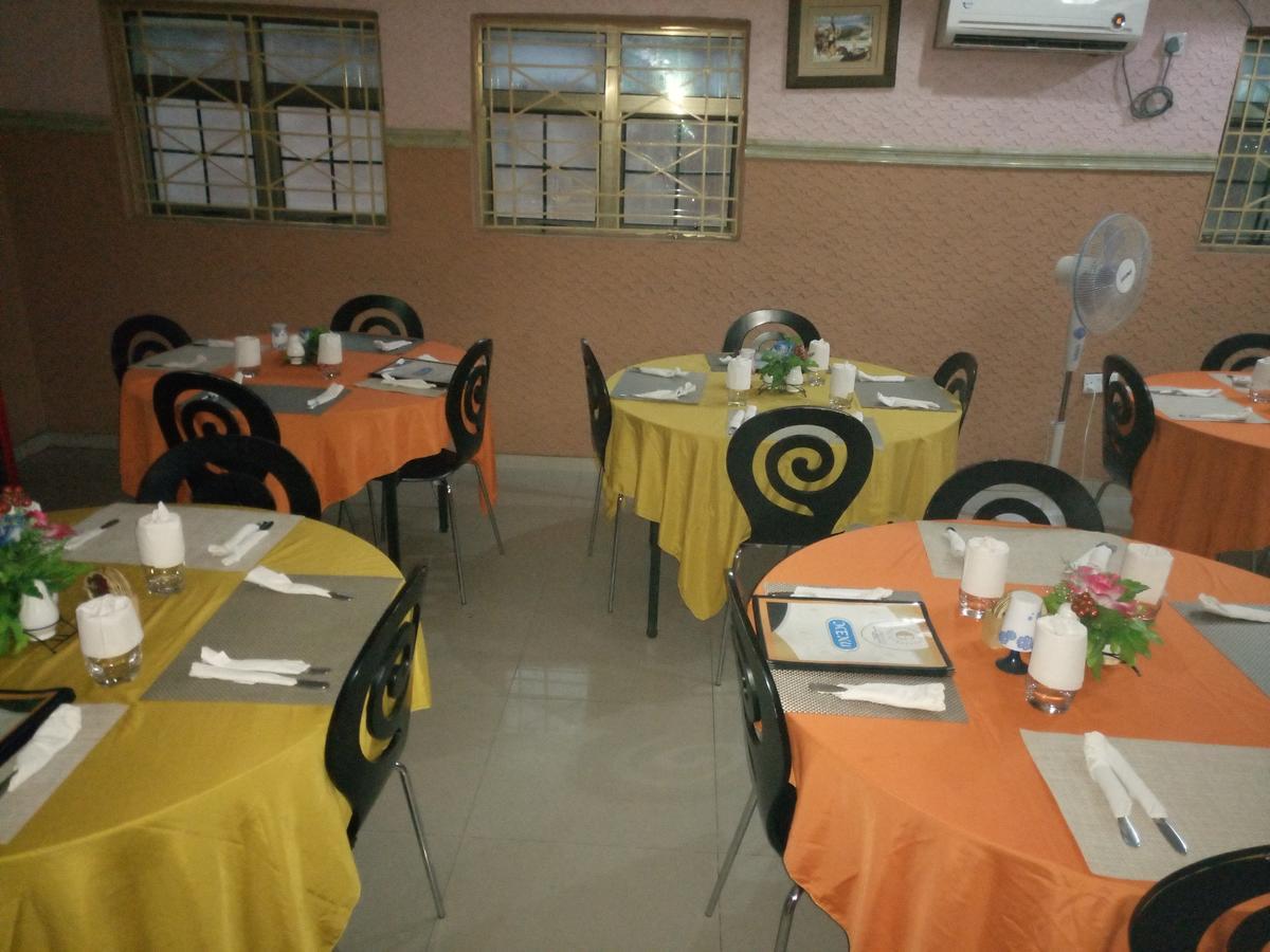 Glorious Hotel & Suites Ikotun Kültér fotó