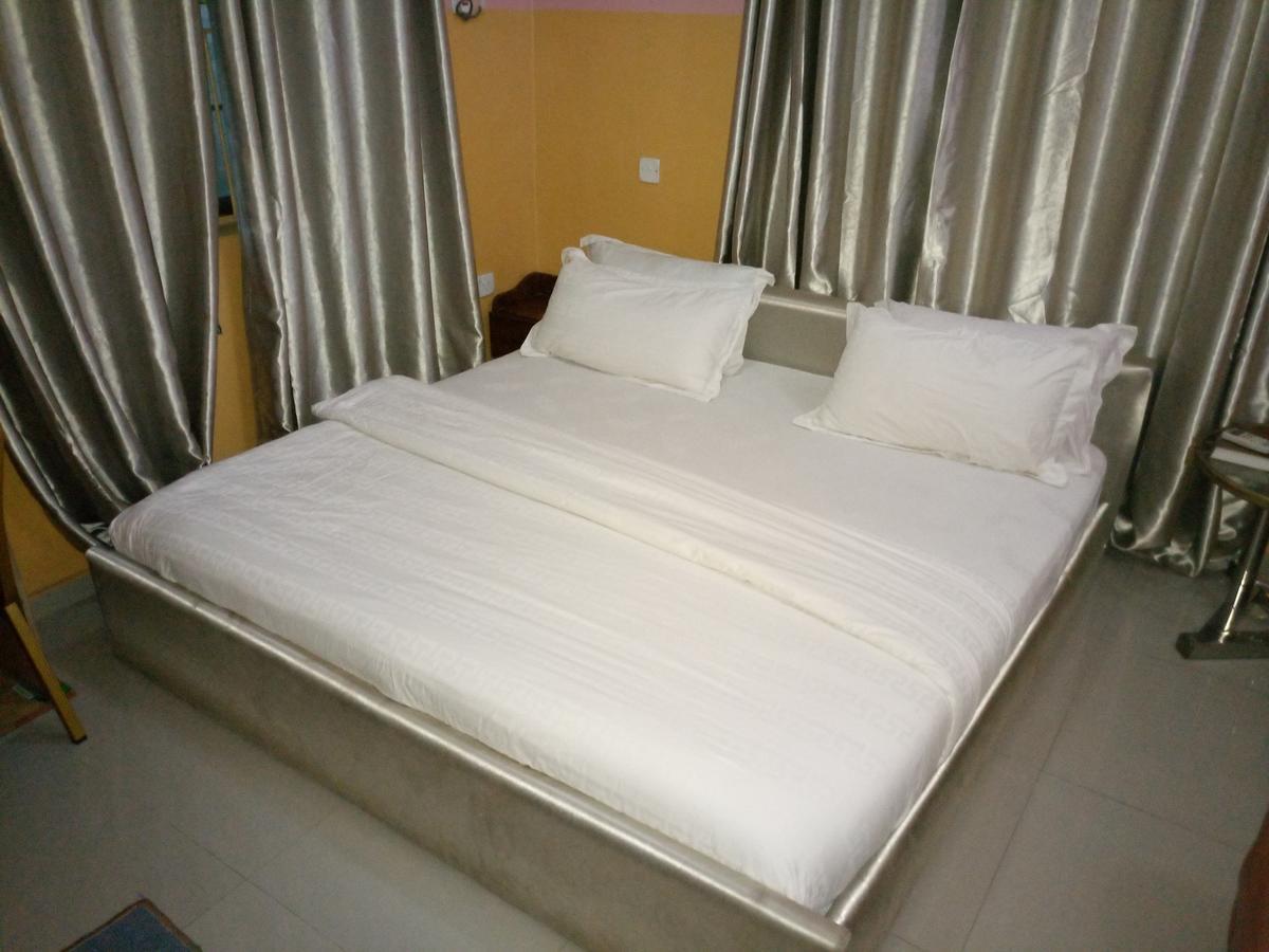 Glorious Hotel & Suites Ikotun Kültér fotó